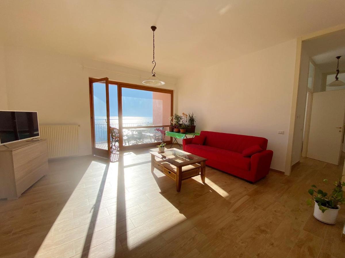Big Apartment With Lake View And Two Bedrooms Сала-Комачина Экстерьер фото