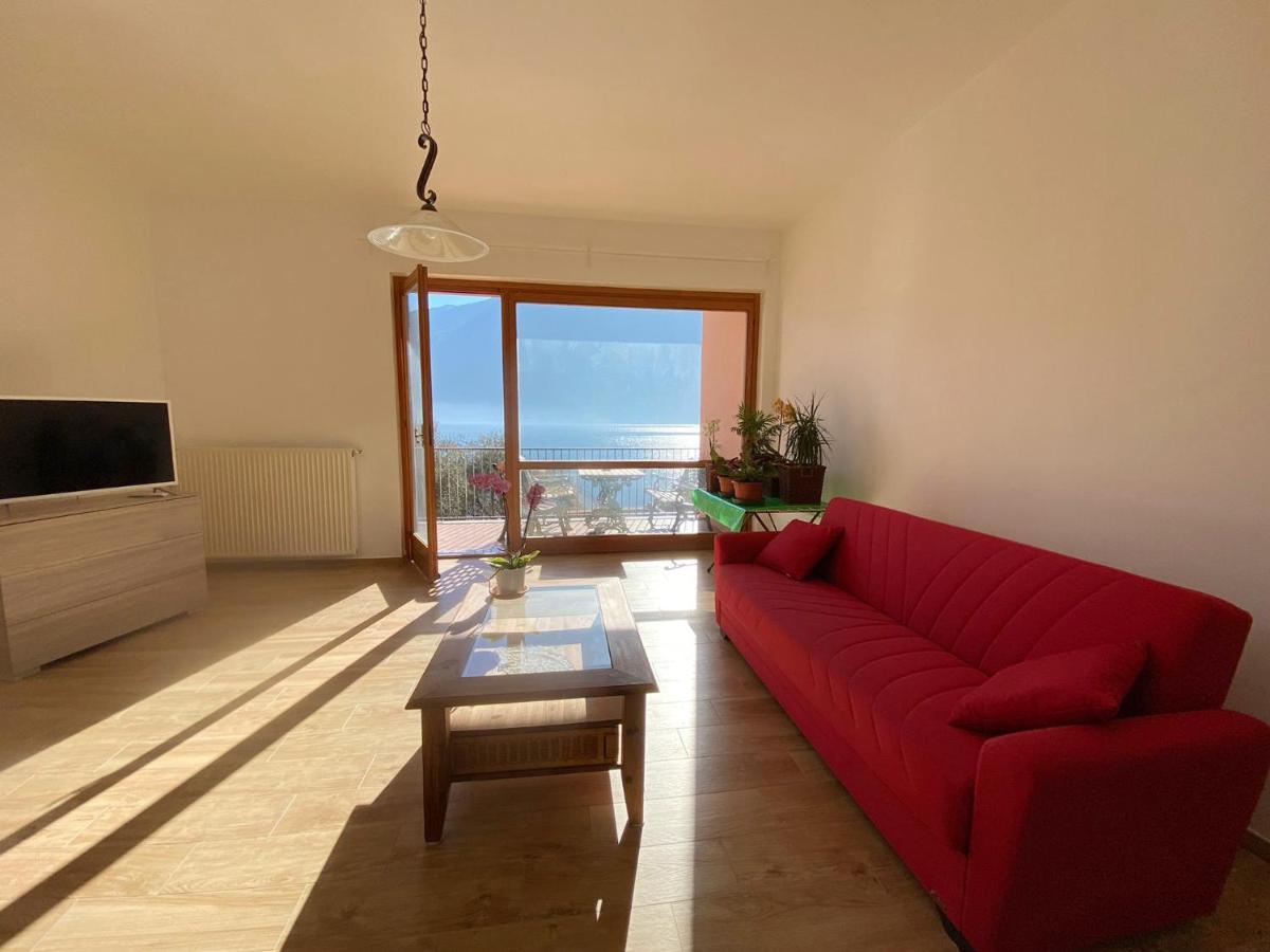 Big Apartment With Lake View And Two Bedrooms Сала-Комачина Экстерьер фото