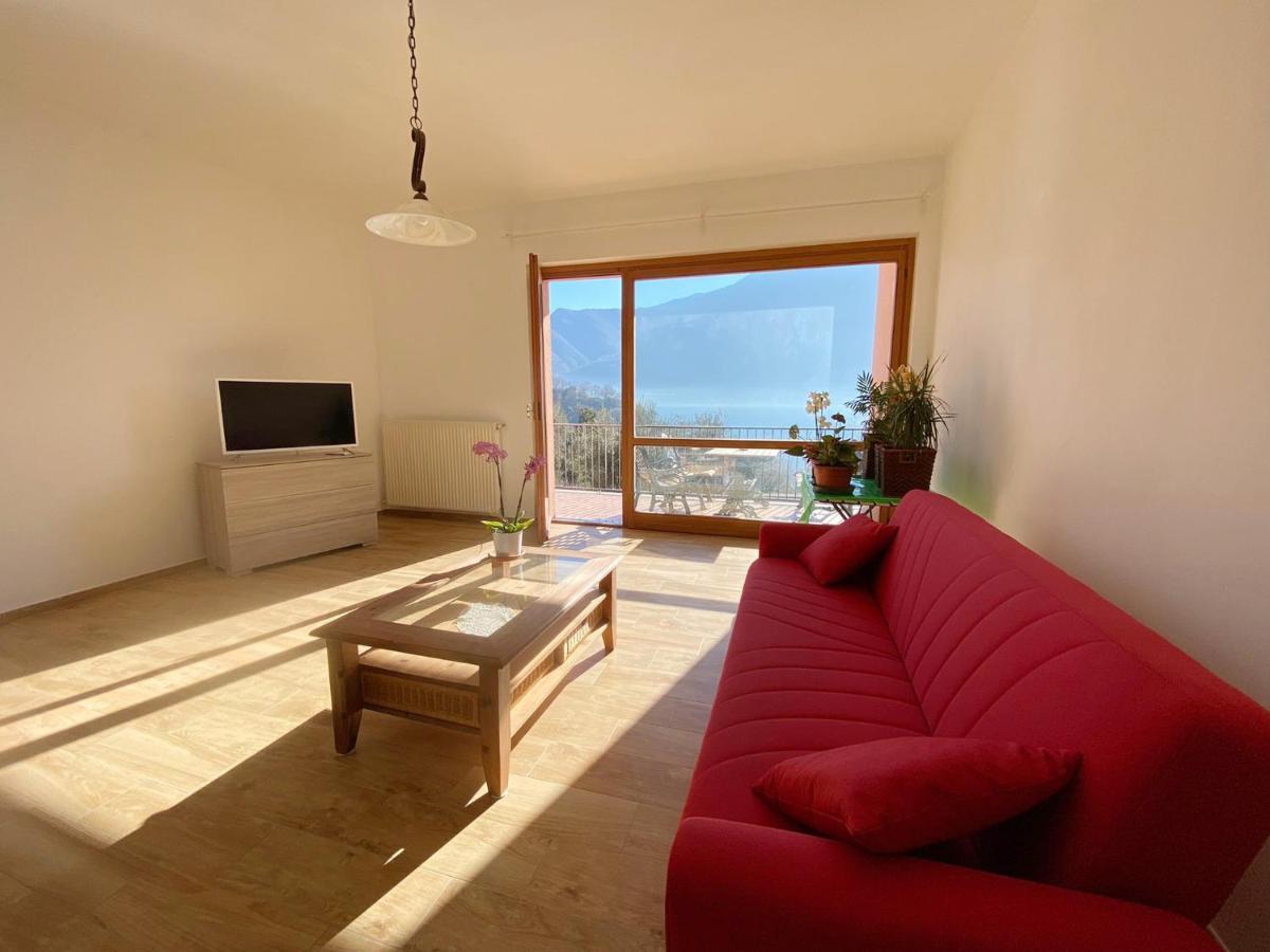 Big Apartment With Lake View And Two Bedrooms Сала-Комачина Экстерьер фото
